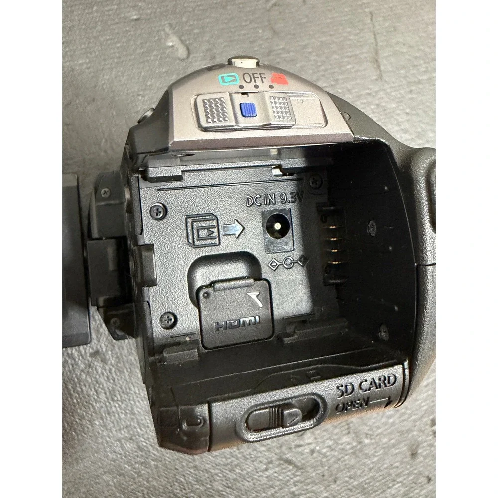 Panasonic HDC-SD9 3CCD HD Camcorder Leica Lens UNTESTED AS-IS Parts Repair